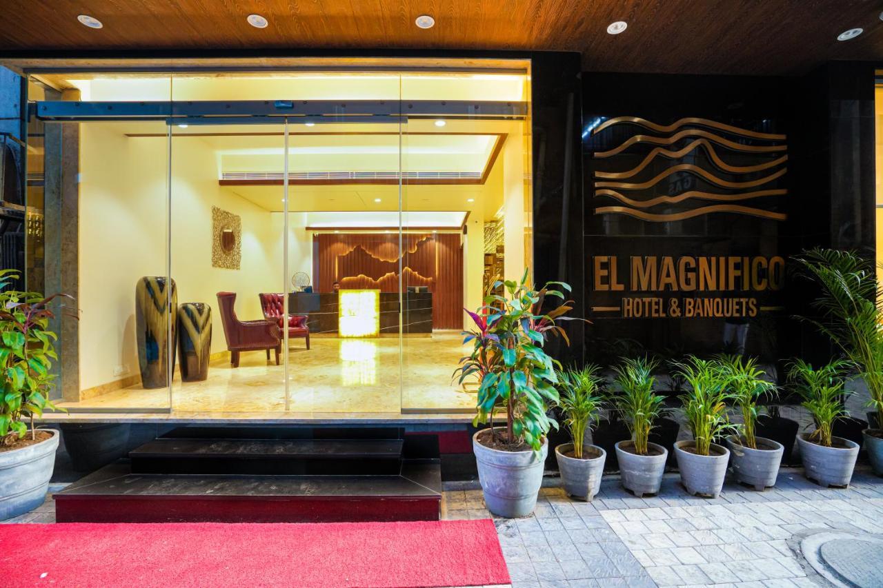 Hotel El Magnifico Surat Exterior foto