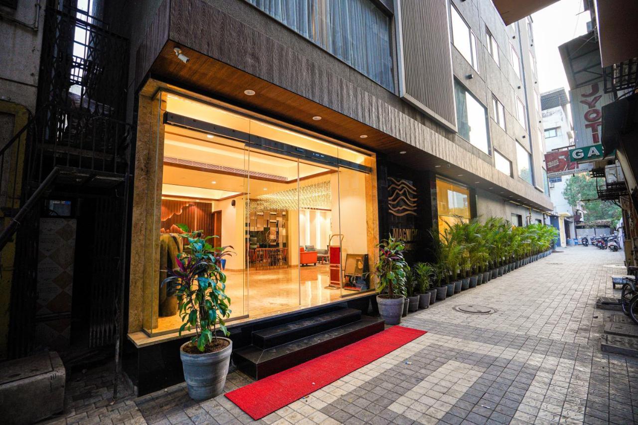 Hotel El Magnifico Surat Exterior foto